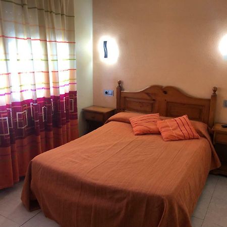 Hostal La Parrilla Monegros II Bujaraloz Kültér fotó